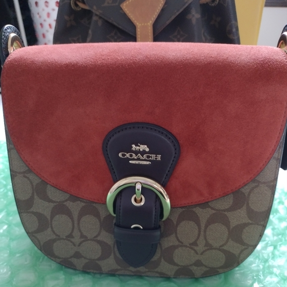 Kleo Signature Canvas Shoulder Crossbody Bag 👜 - Picture 4 of 13